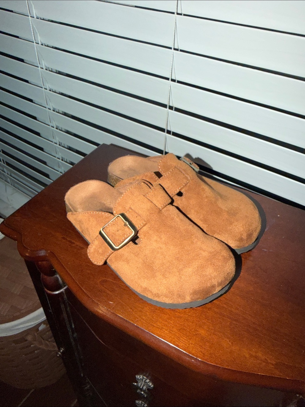 Girl mule slip on